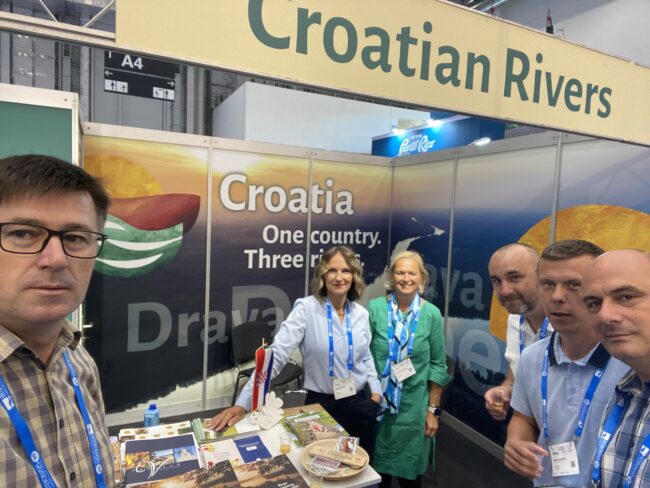 IMG-7ba393cc60f113d467125c43e9029c42-V